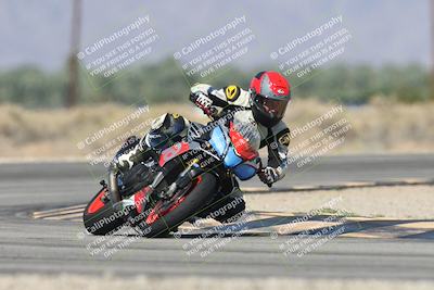 media/Oct-13-2025-Moto Forza (Mon) [[a66d839500]]/3-B Group/Session 3 (Turn 16)/
